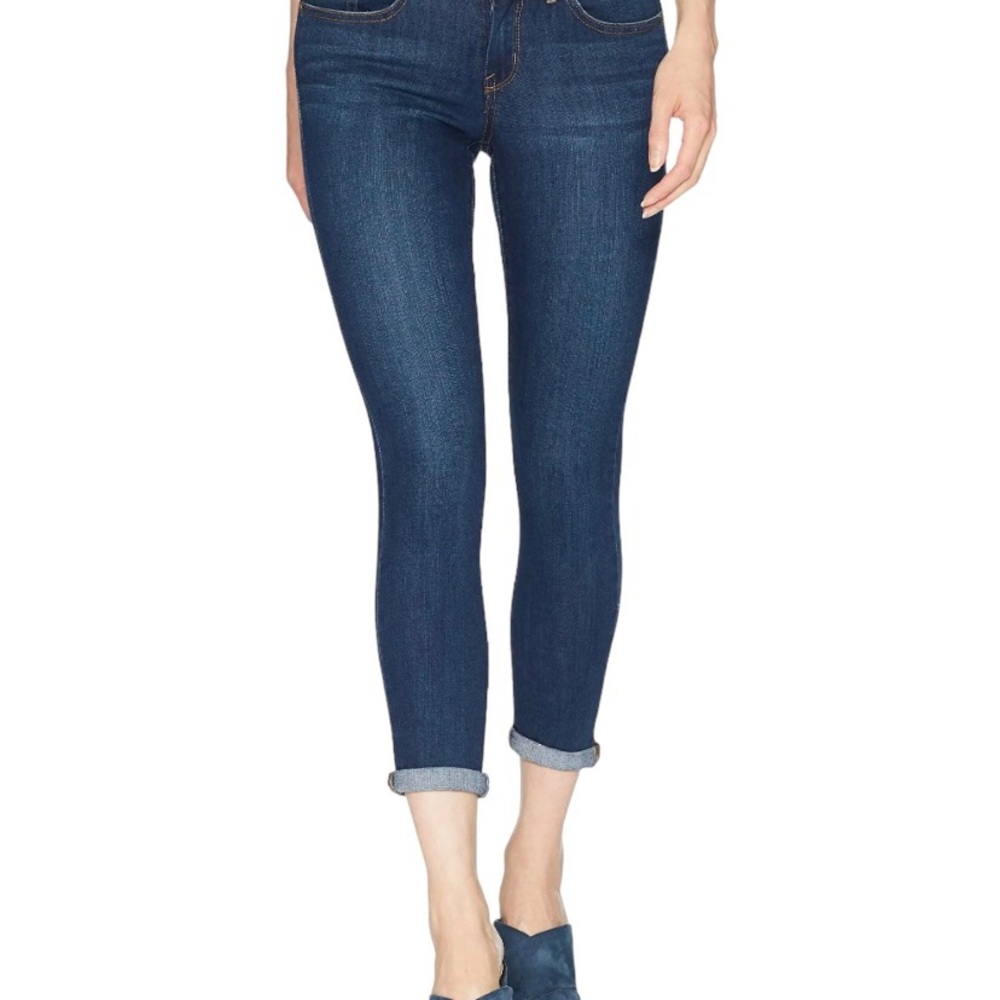 Jessica Simpson Forever Rolled Ankle Jeans excellent condition.